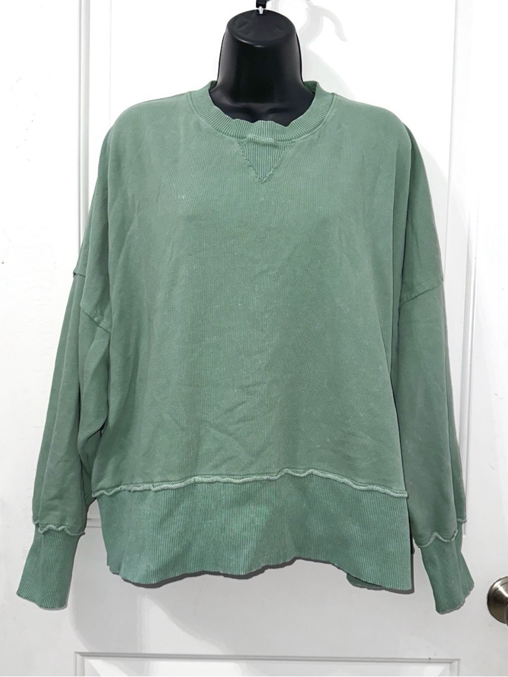 American Eagle AE Oversized Sweatshirt in Green, size Small